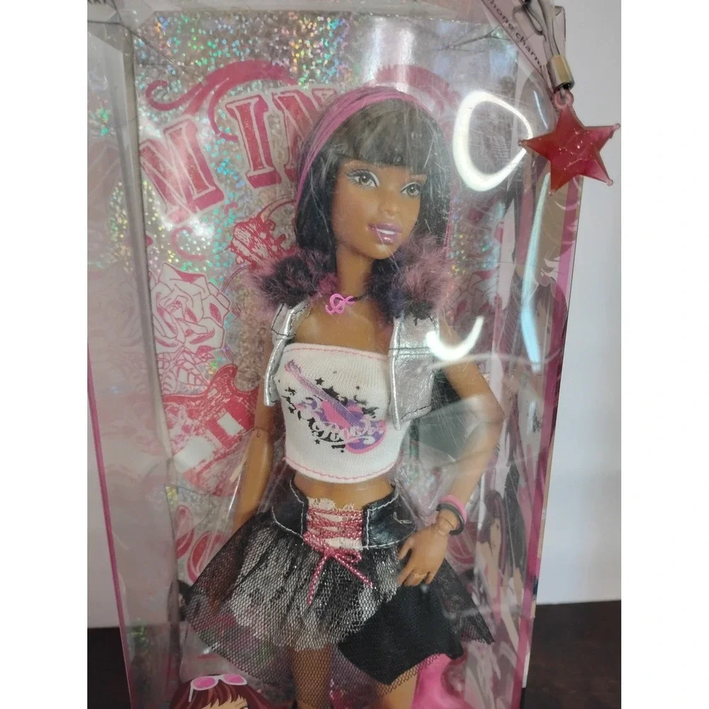 CBarbie Nikki Rock Band Doll Pink Electric Guitar 2007 Mattel M9323 New In Bo